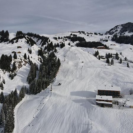 Haus Haemmerle Mit Ski In - Ski Out Villa Damuels Exteriör bild