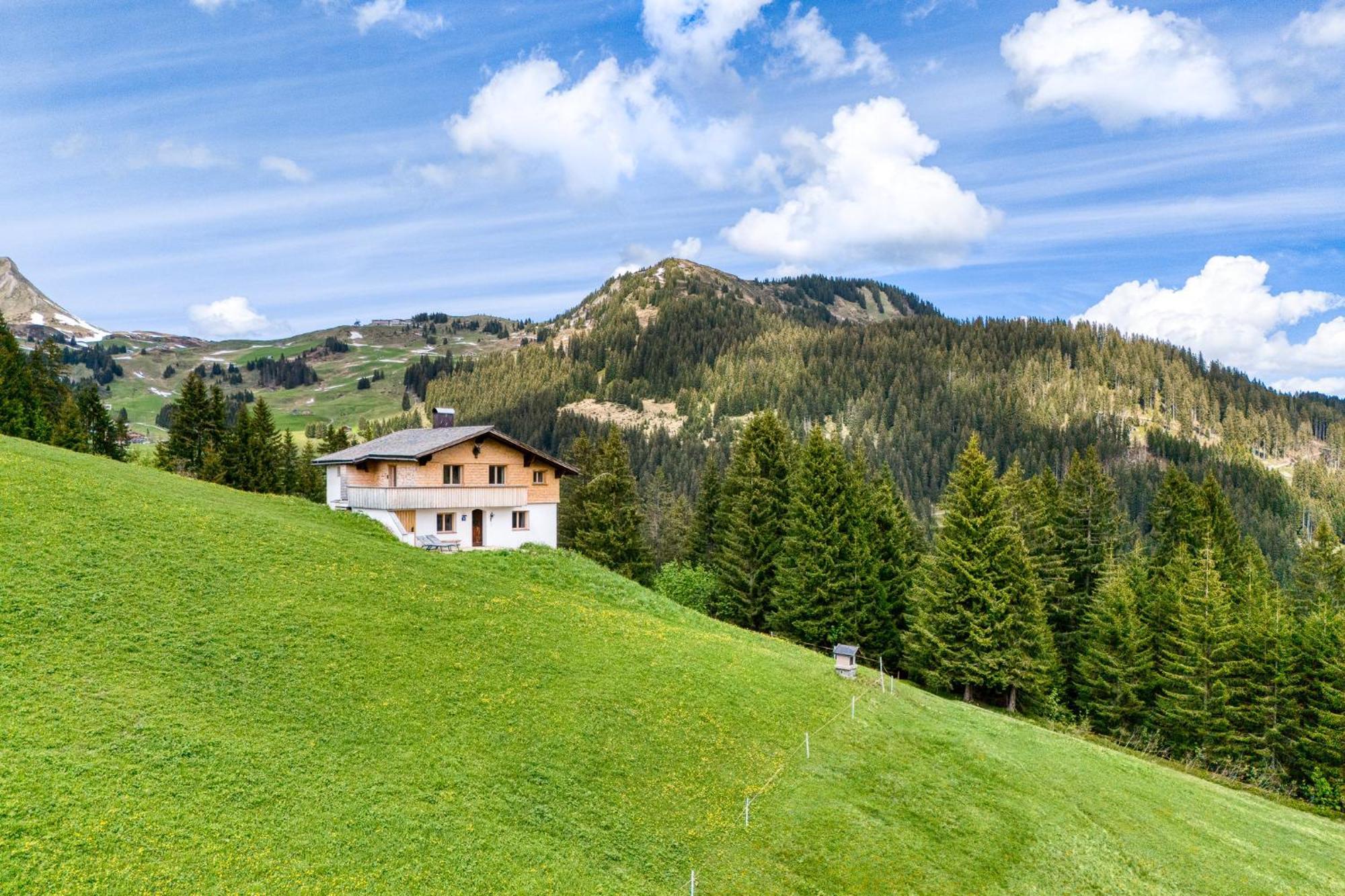 Haus Haemmerle Mit Ski In - Ski Out Villa Damuels Exteriör bild